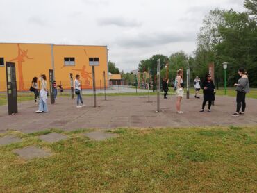 Jugendliche zu Besuch in der Gedenkstätte Zwangslager Berlin